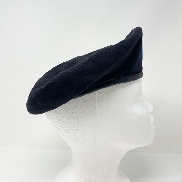 Vintage DSCP Military 100% Wool Black Military Beret Size 7 1/8 Made in USA Flaw - Picture 4 of 10